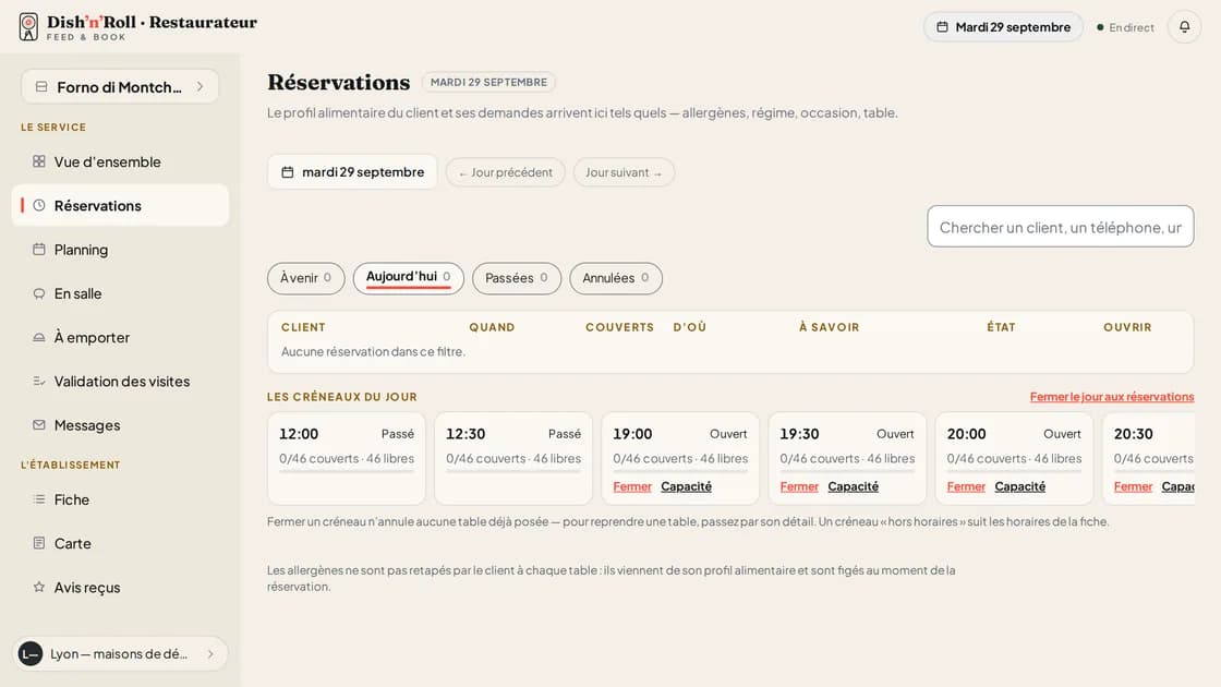 Le service du jour, tenu sur un écran.